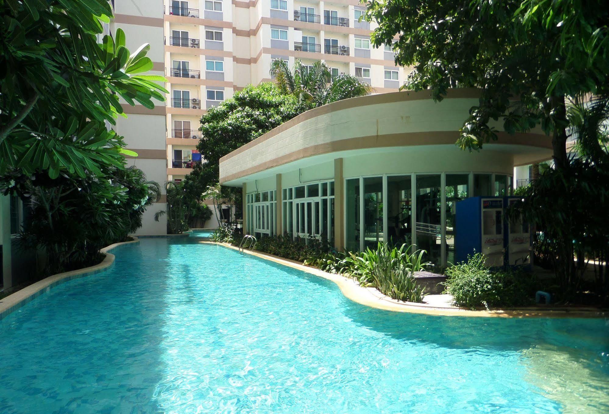 Park Lane Resort By West Joint Venture ジョムティエンビーチ エクステリア 写真