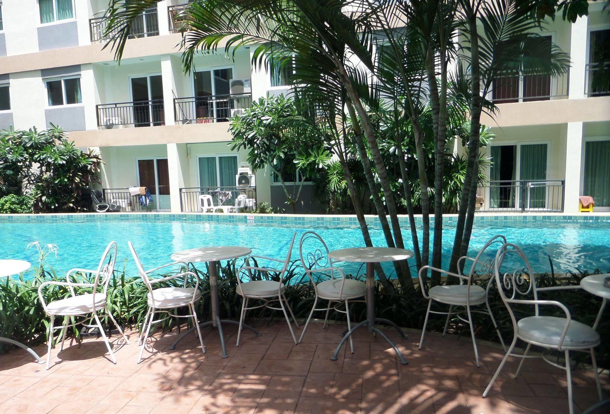 Park Lane Resort By West Joint Venture ジョムティエンビーチ エクステリア 写真