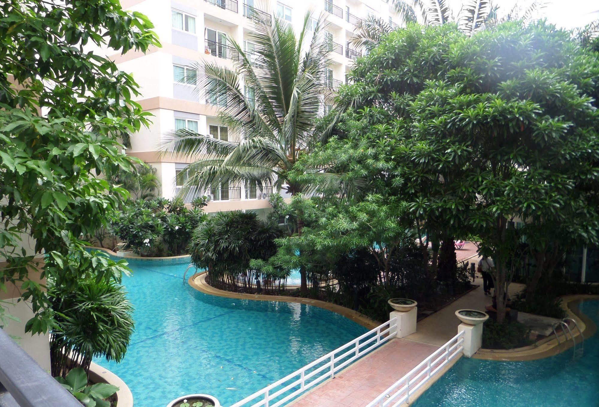Park Lane Resort By West Joint Venture ジョムティエンビーチ エクステリア 写真